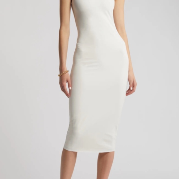Smooth Edit Sleeveless Body-Con Midi Dress - Picture 4 of 8
